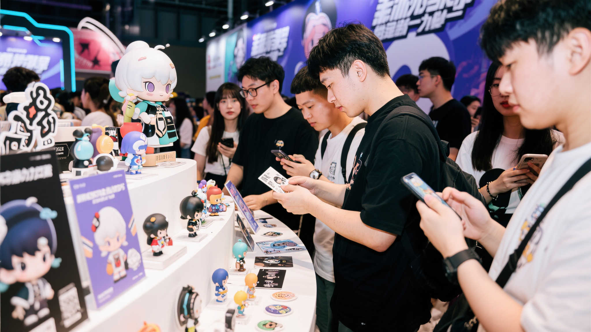 DNF17周年庆登陆重庆，山城玩家畅享“雪人无限”之乐